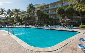 Days Hotel Thunderbird Beach Resort Sunny Isles
